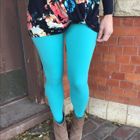 Mint Solid Knit Leggings - Picture 1 of 4